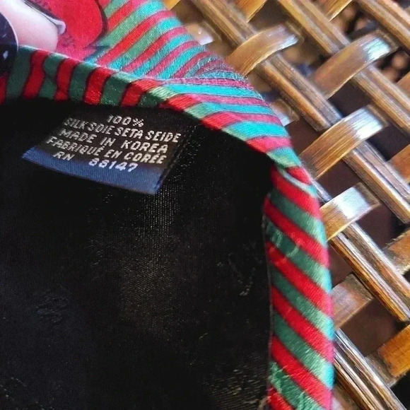 The Grinch Christmas Necktie by Dr. Seuss The Grinch That Stole Christmas... - Picture 6 of 6